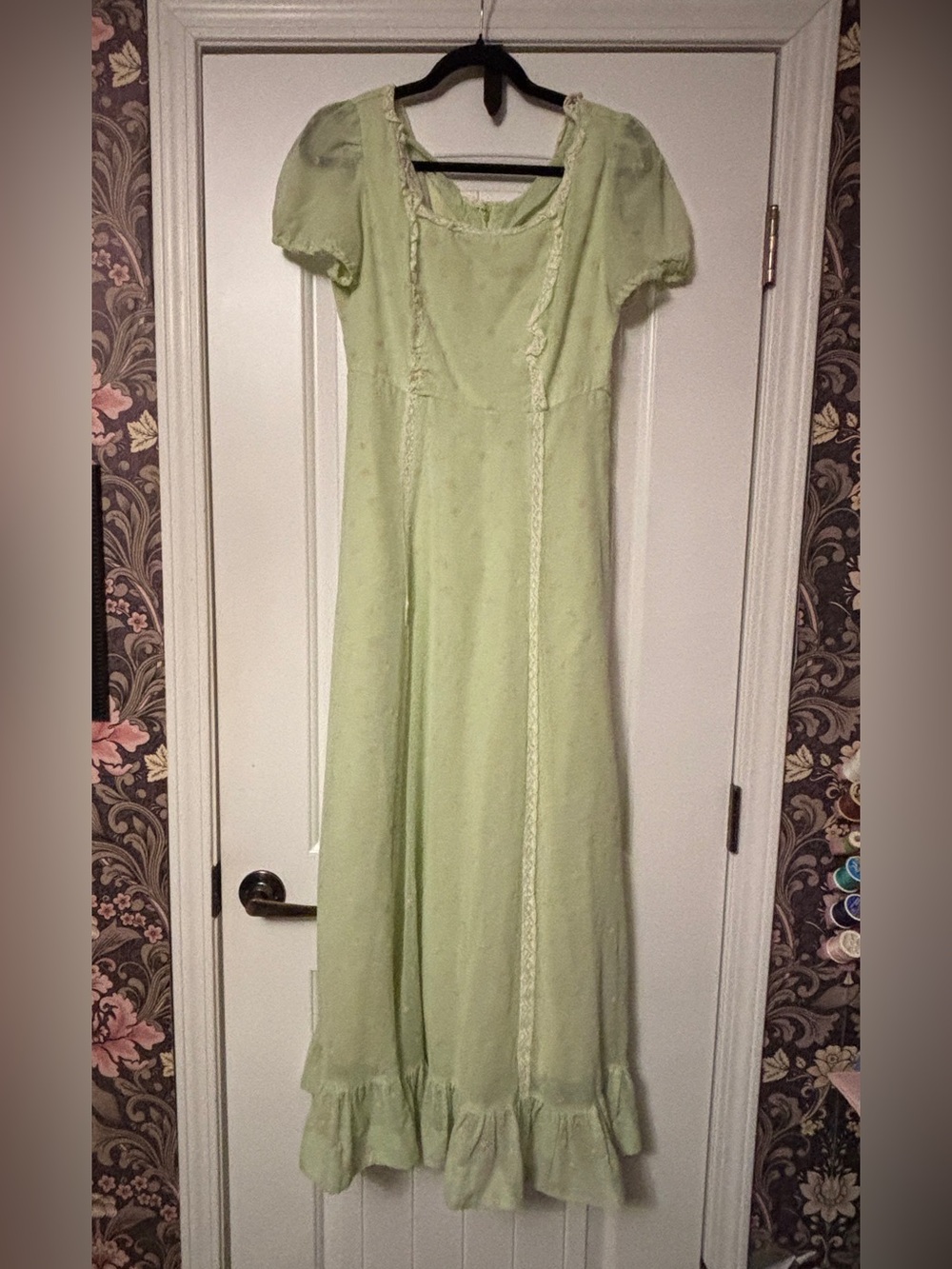 Vintage Handmade Light Green Women's Maxi Dress with Ruffle Trim, small
